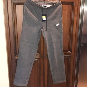 Nike men’s grey sweatpants never worn with tags!!